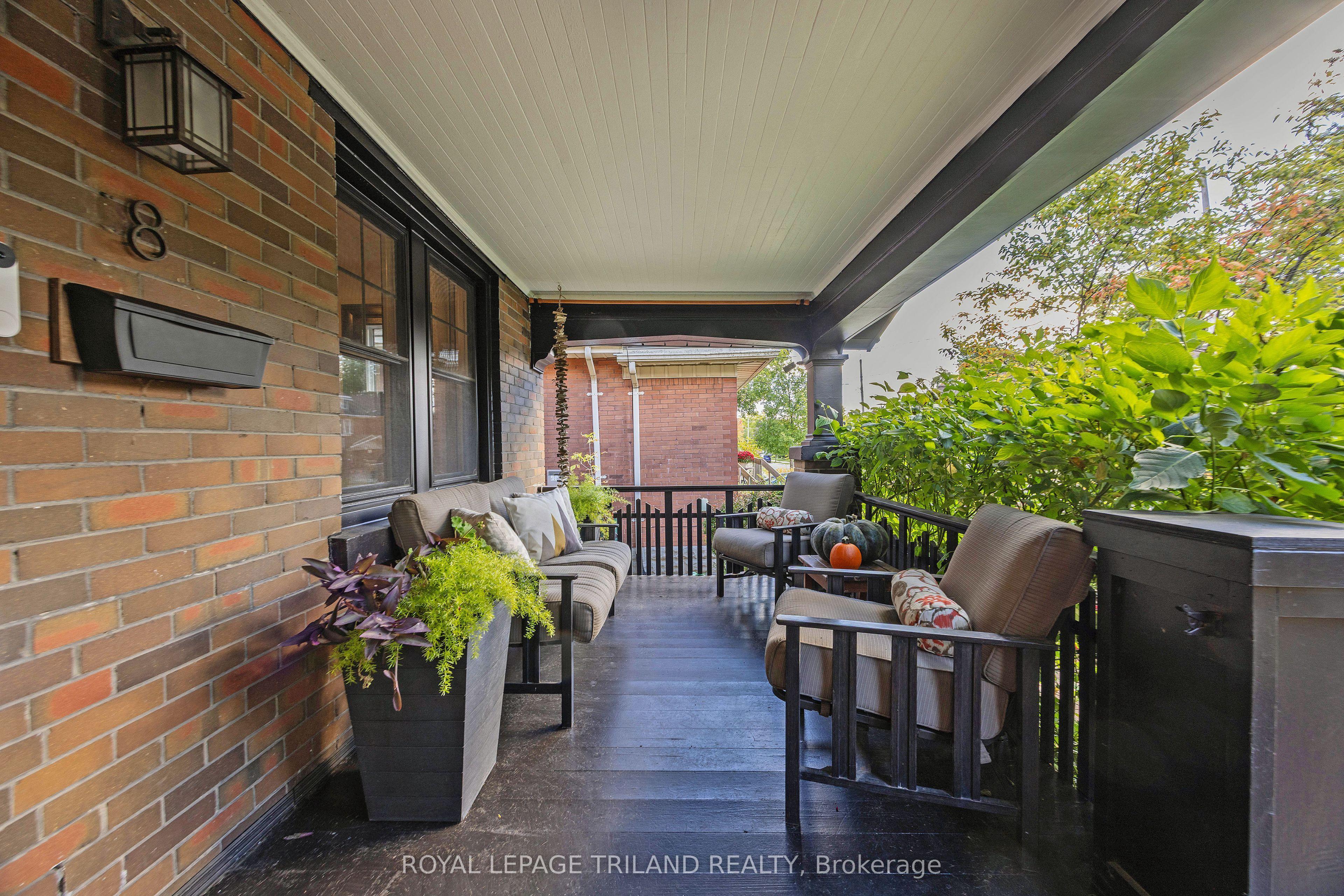 8 McKenzie Avenue, London South, ON N6C 1V2