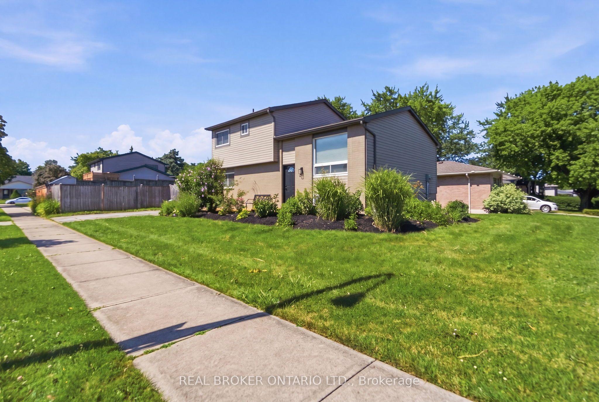 3 Prideaux Street, Hamilton, ON L8J 1C9