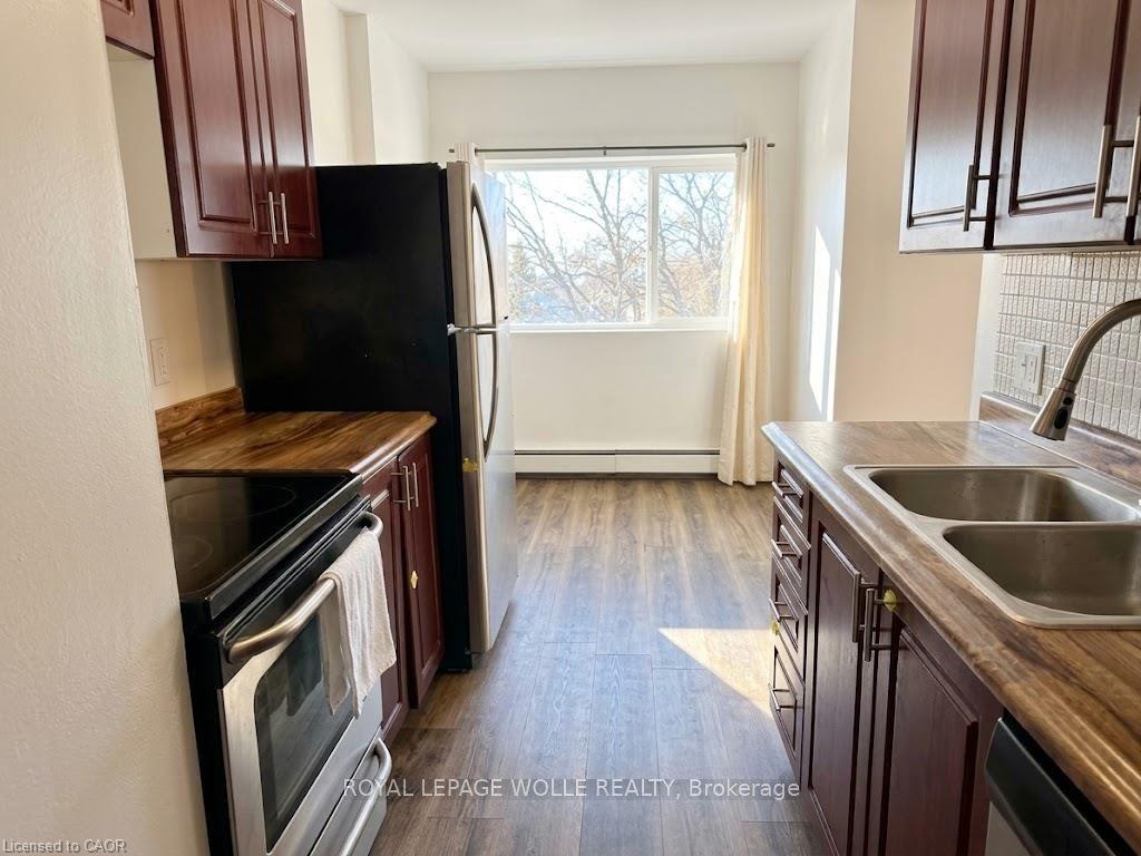 163 Chandler Drive 16, Kitchener, ON N2E 1H1