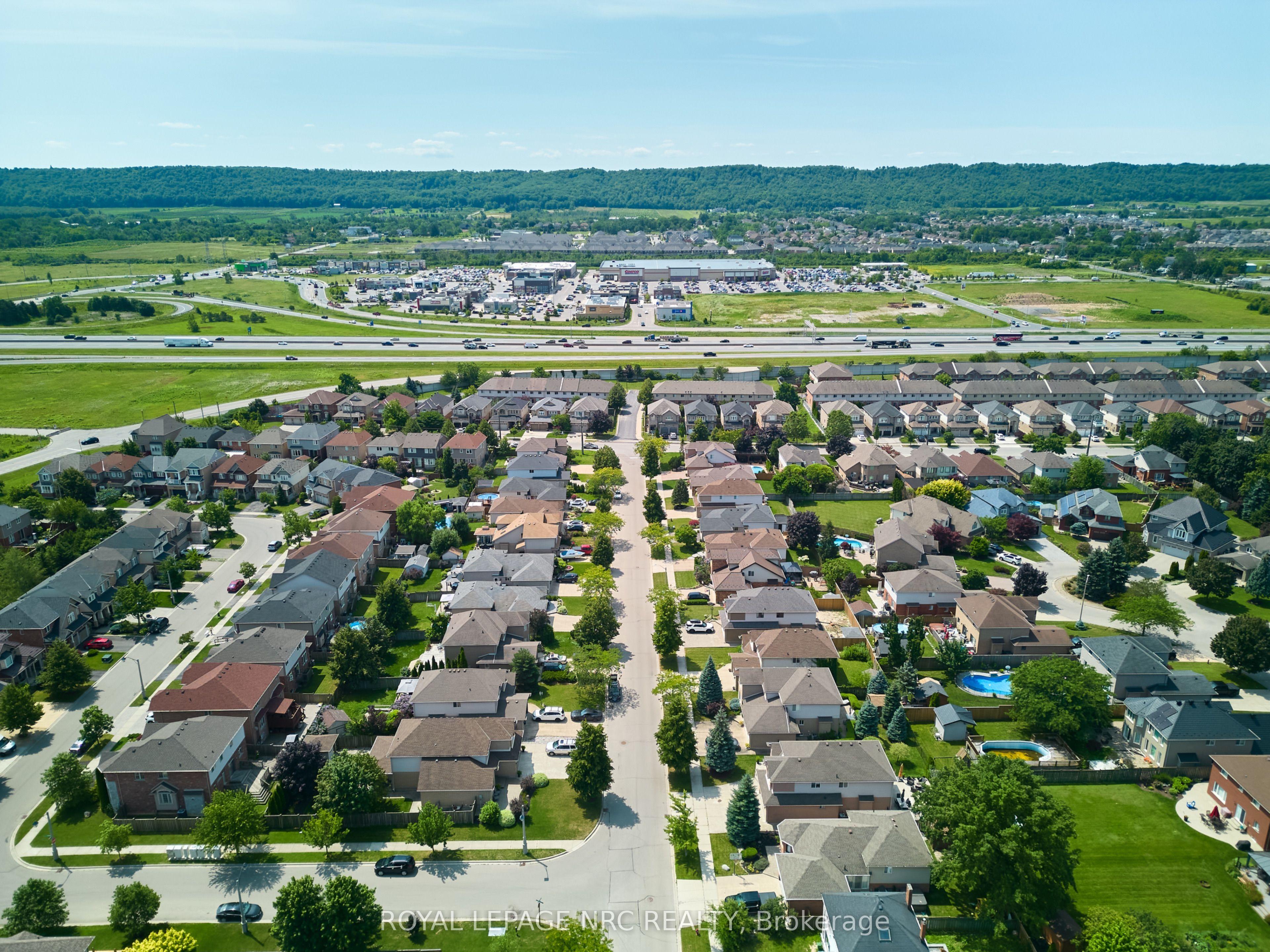 15 Creanona Boulevard, Hamilton, ON L8E 5G2