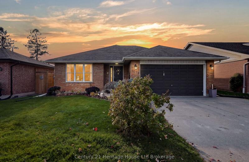 1079 Pearson Drive, Woodstock, ON N4S 8T7