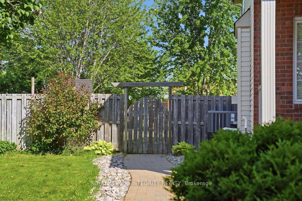 1067 Rocky Harbour Crescent, Blossom Park - Airport and Area, ON K1V 1V3