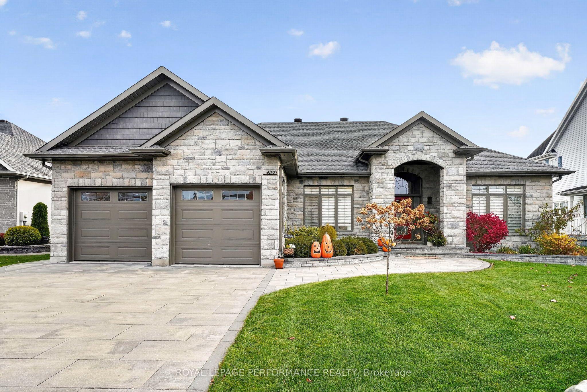 6727 YACHT Boulevard, South Glengarry, ON K6H 7N9