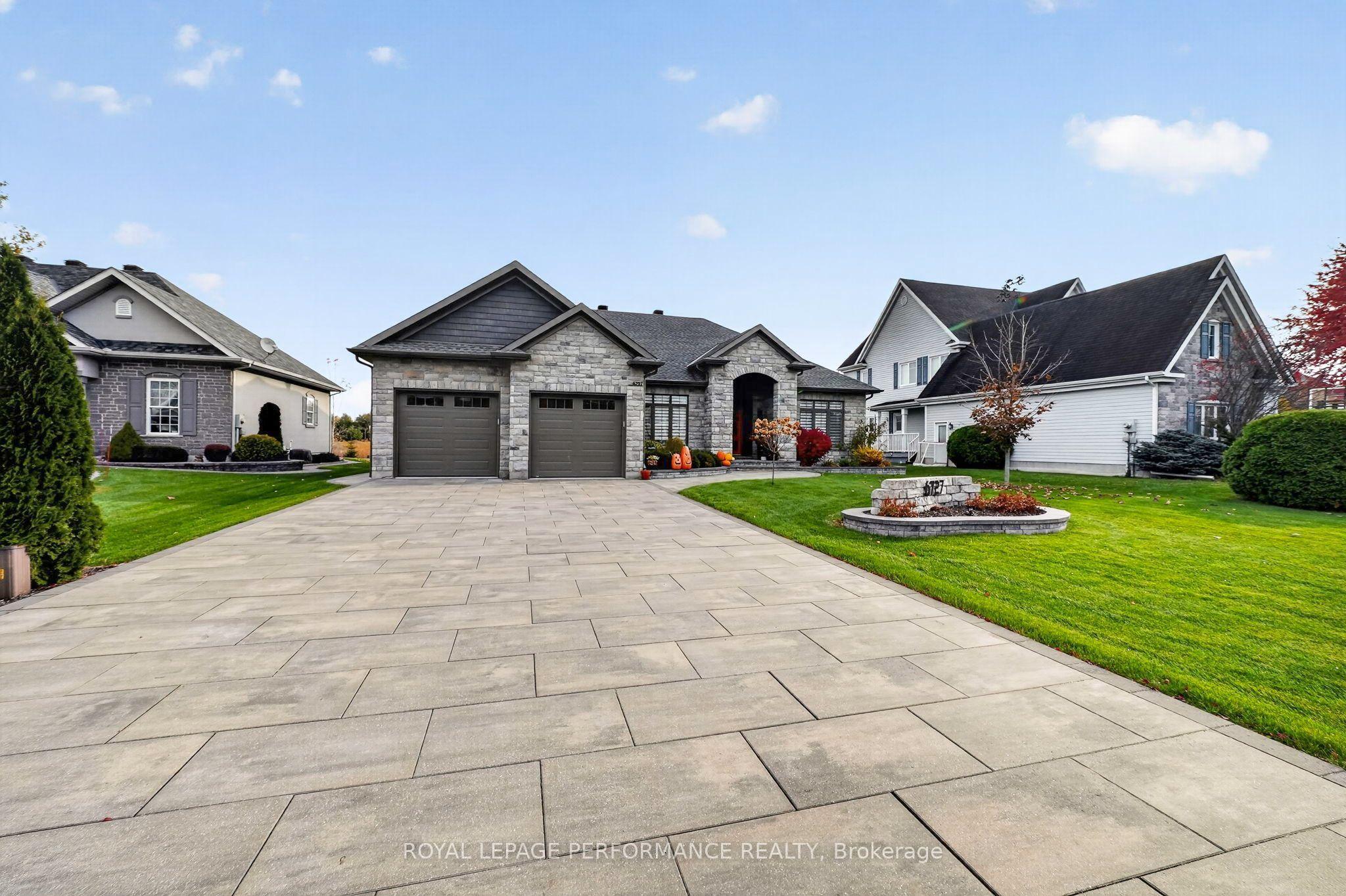 6727 YACHT Boulevard, South Glengarry, ON K6H 7N9