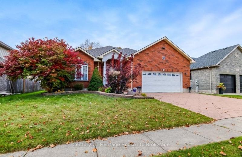 519 Crestwood Court N, Woodstock, ON N4T 1V3