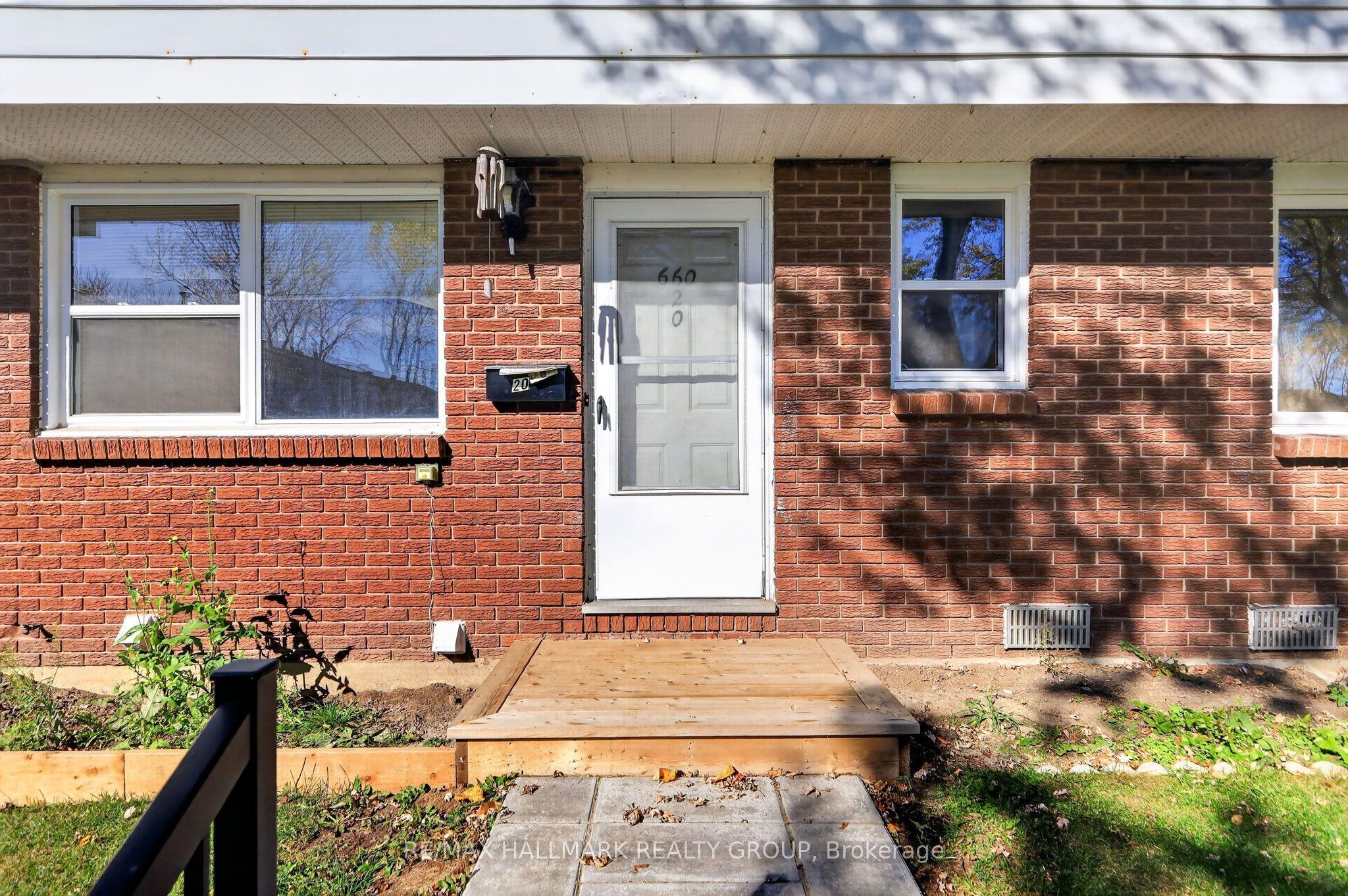 660 Hochelaga Street 20, Overbrook - Castleheights and Area, ON K1K 2E9