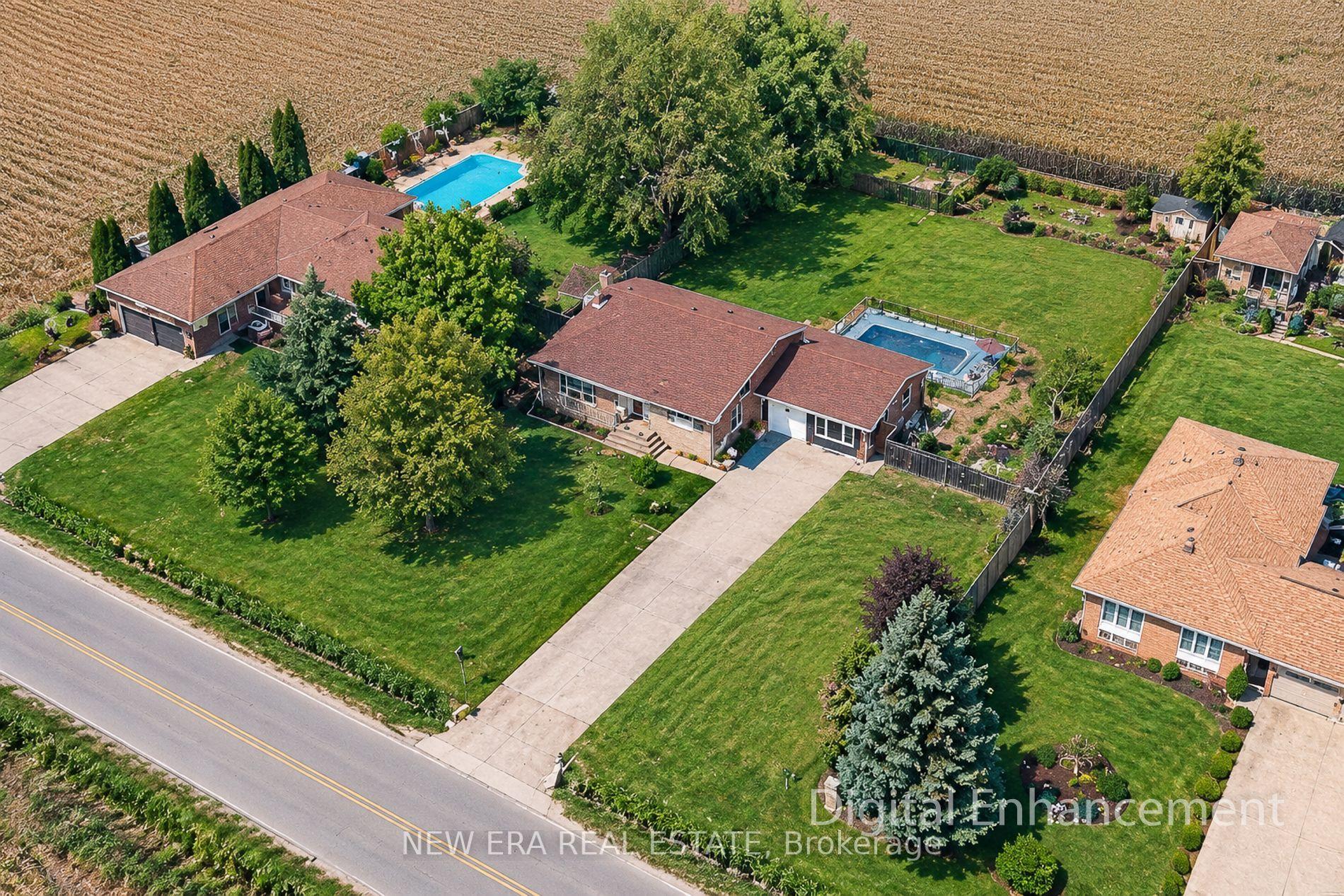29 Second Road E, Hamilton, ON L8J 3H9